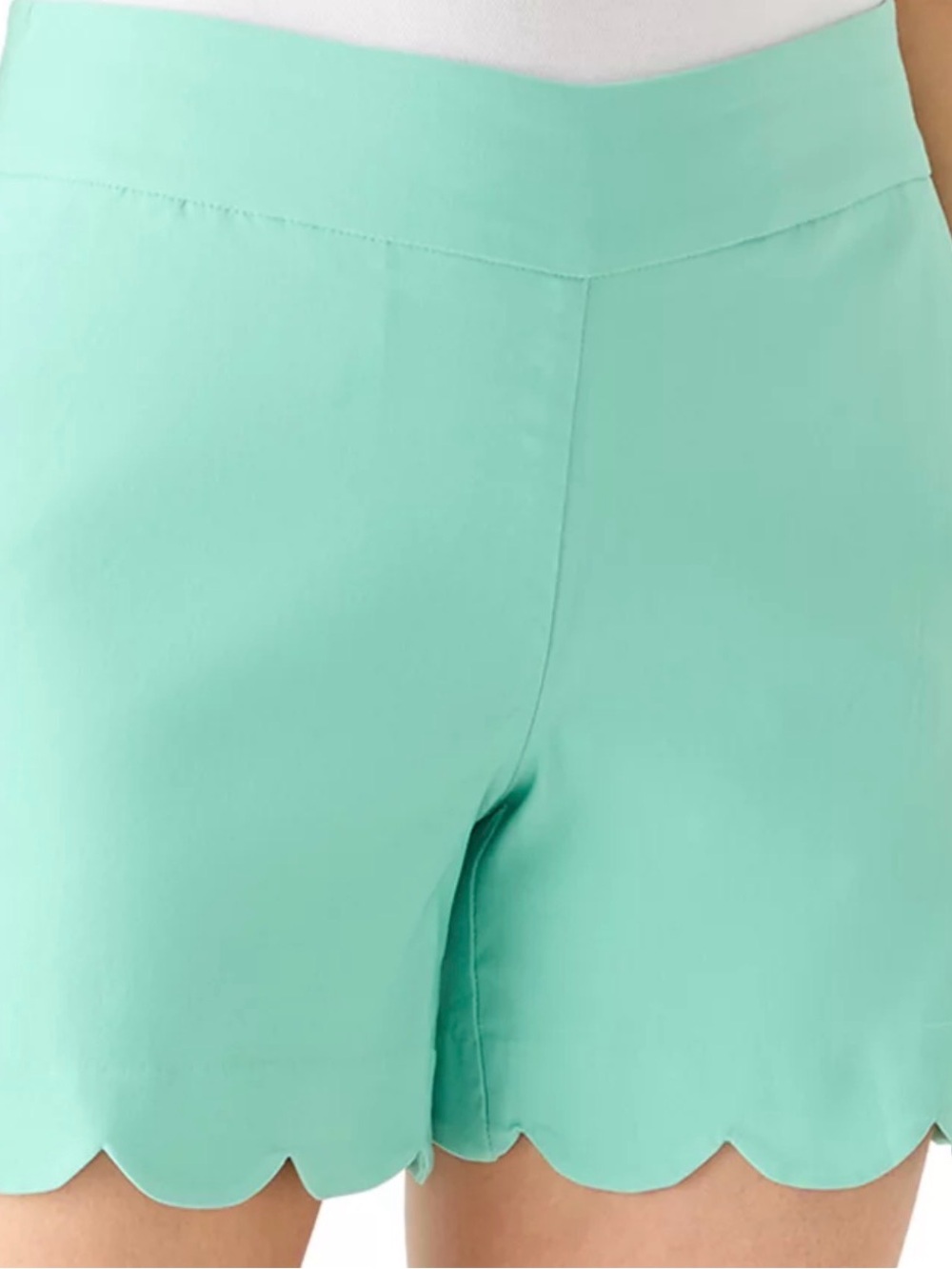 Women’s Crown & Ivy Green Scalloped Hem Chino Shorts Pockets Solid Size 8